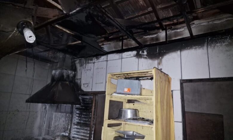 Bombeiros controlam incêndio em estabelecimento de Barretos